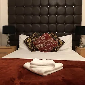 Metro Airport Guest house London